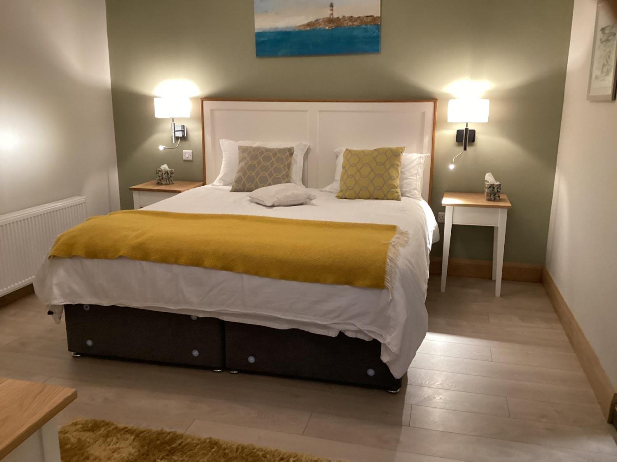 Roundstone Retreats Quayside Luxury Apt Экстерьер фото